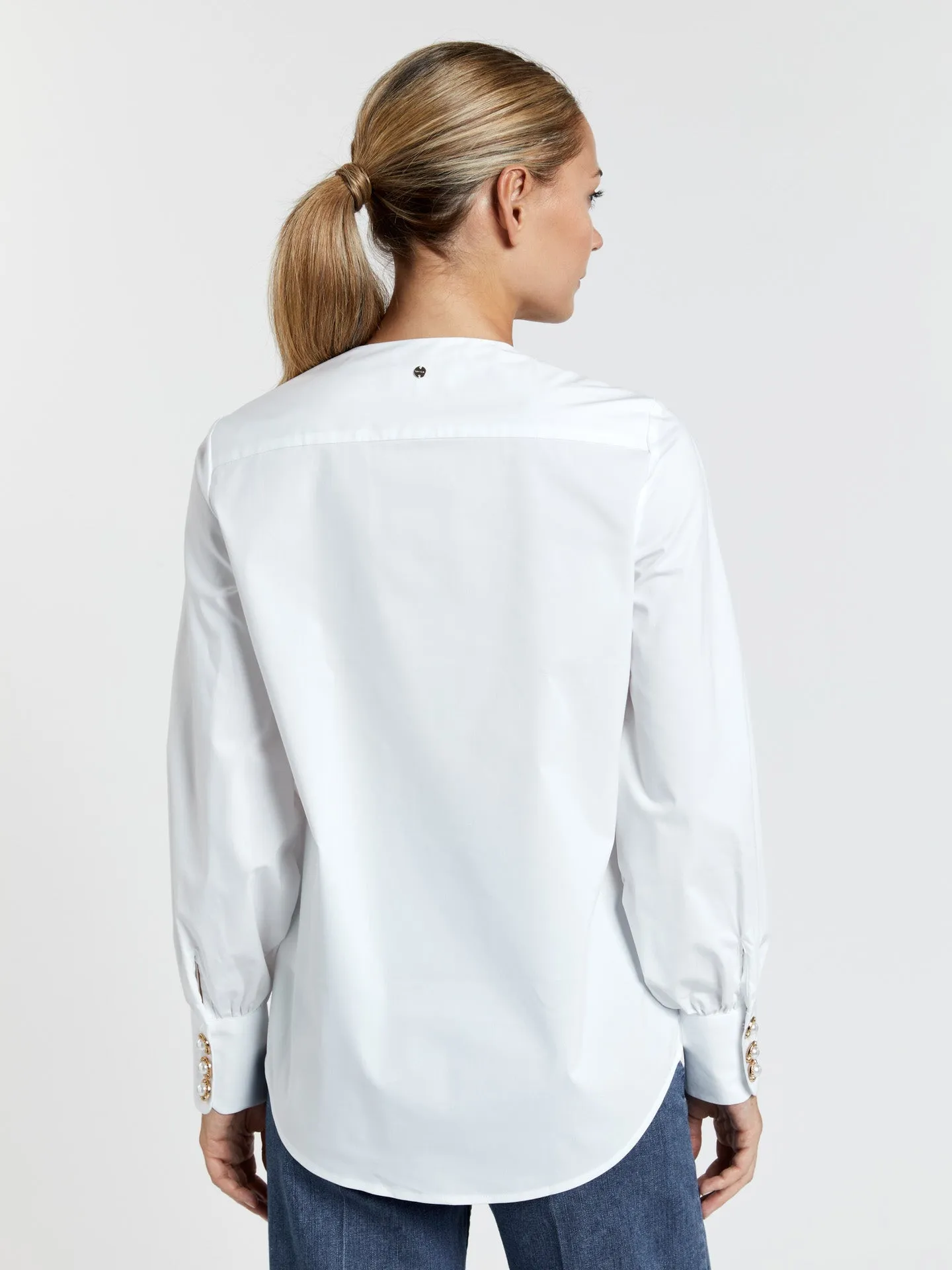 Colarless shirt