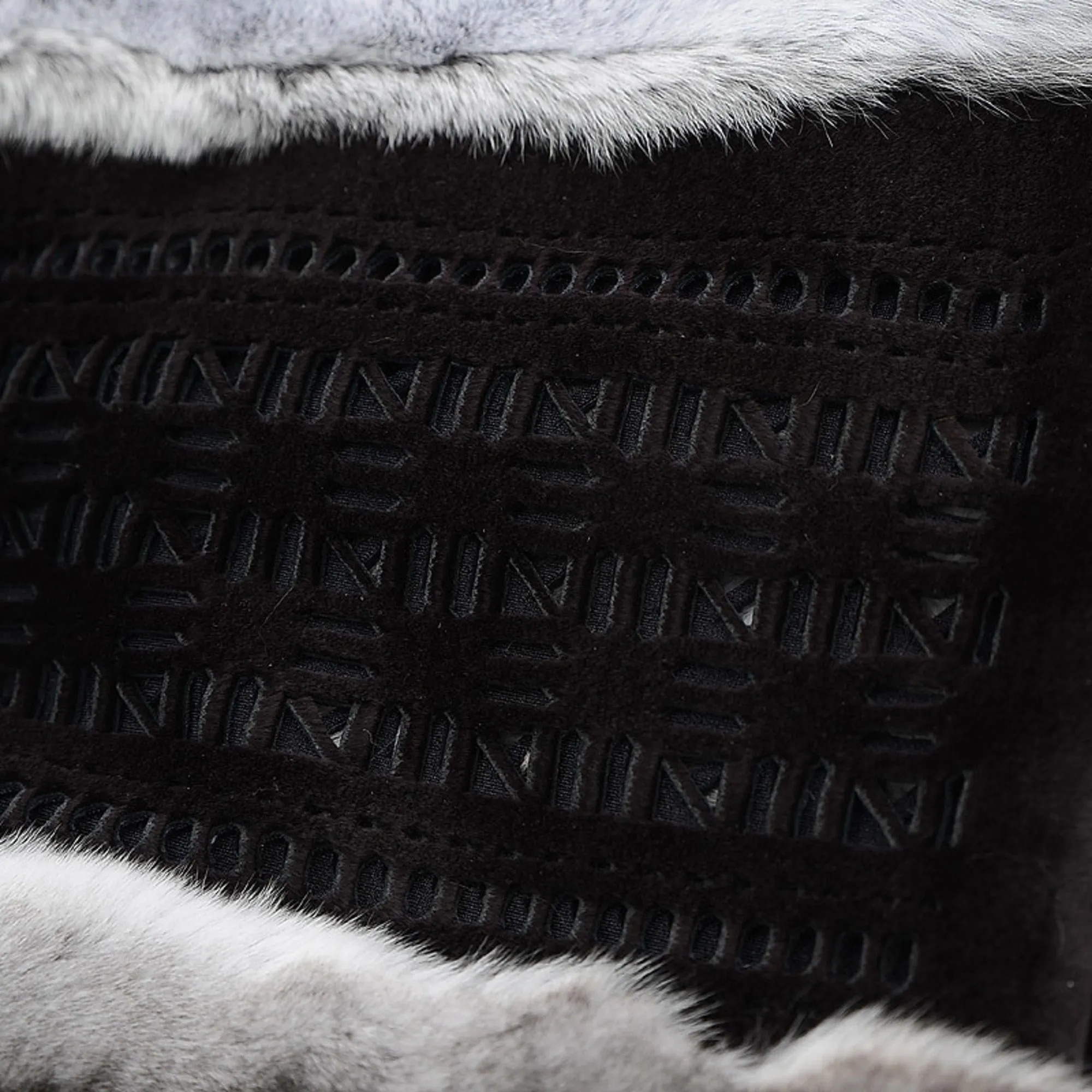 FENDI fur muffler silk shawl grey/white