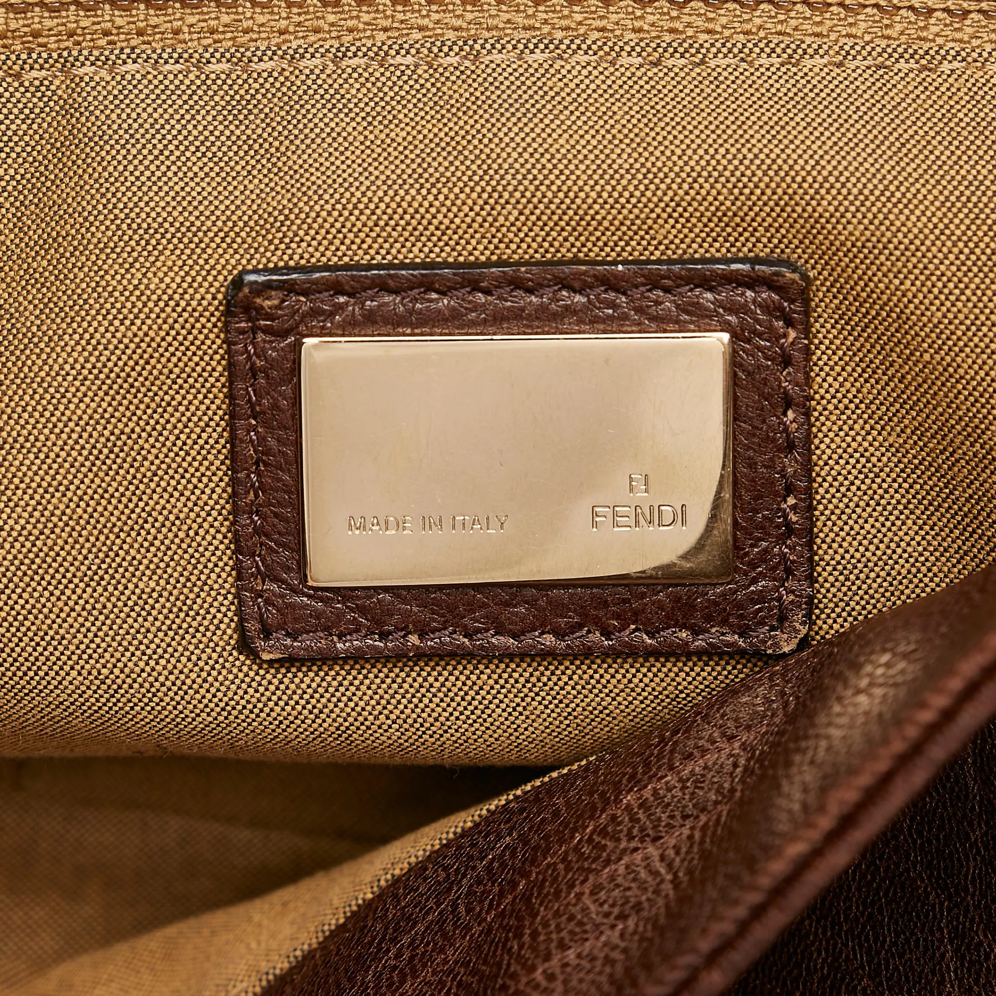 Fendi Mia Leather Shoulder Bag (SHG-33538)