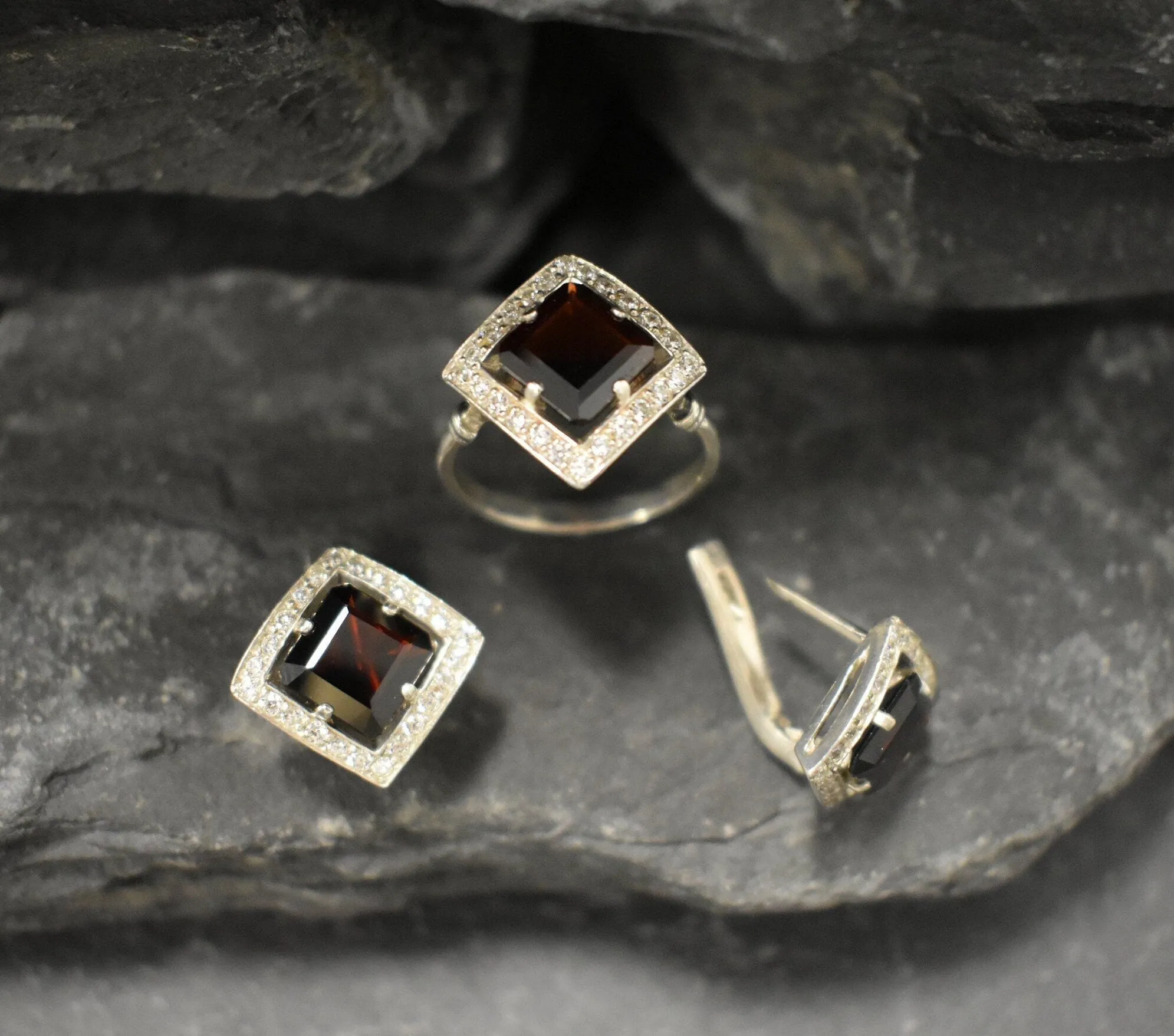 Genuine Garnet Earrings - Red Square Studs - Vintage Rhombus Earrings