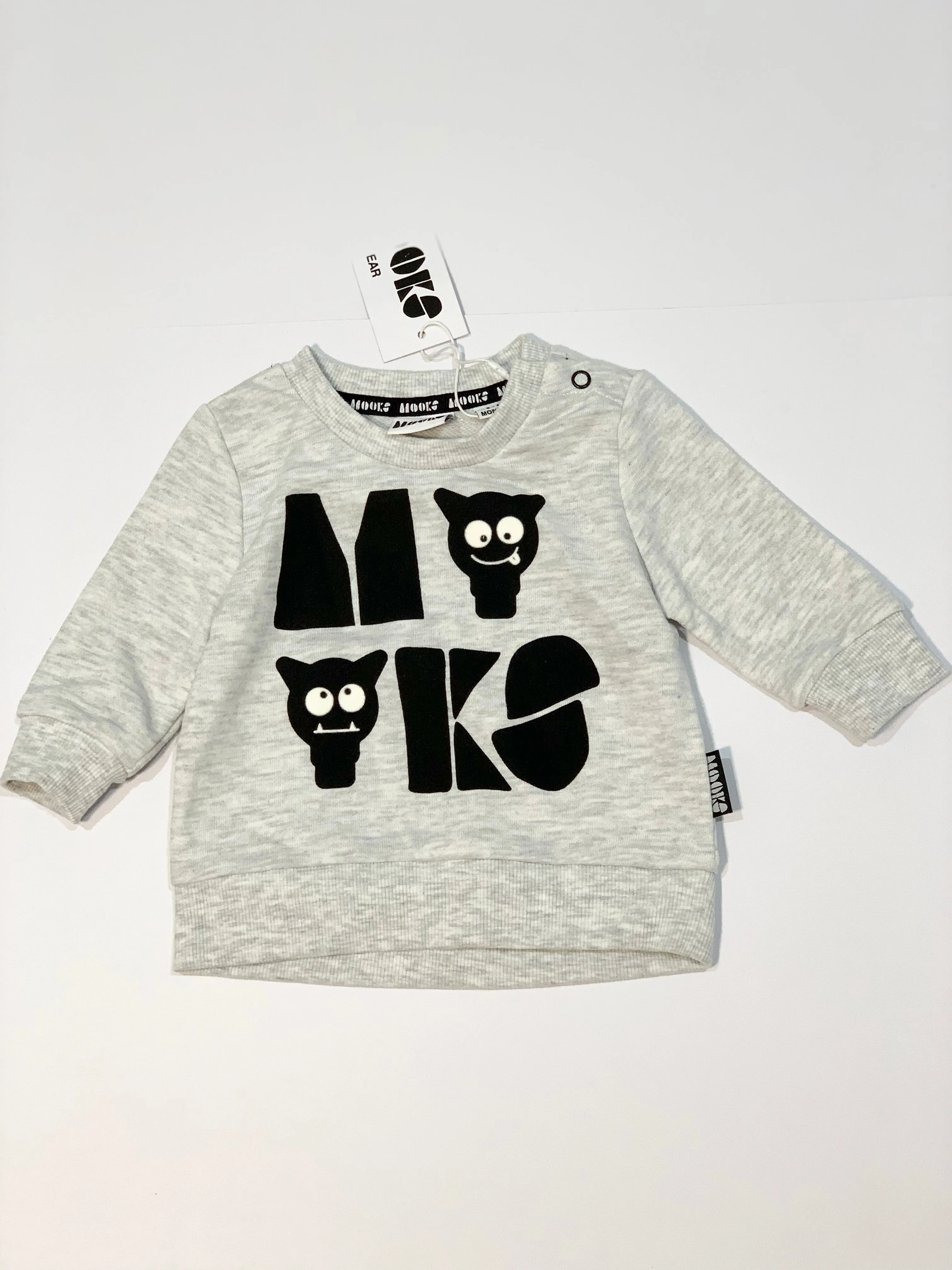 Monster sweater brand new - Size 00