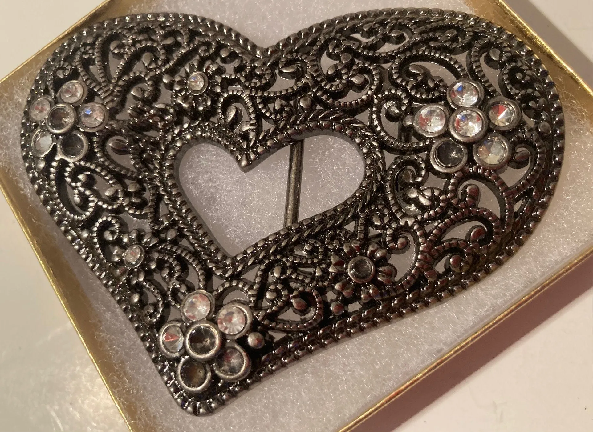 Vintage Metal Belt Buckle, Heart, Nice Design, 4" x 2 1/4", Heavy Duty, Quality, Thick Metal, Made in USA, For Belts, Fashion, Shelf Display